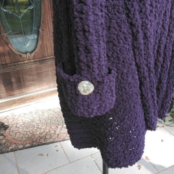 Women's EUC BCBGMAXAZRIA Purple long sleeve textured Cardigan Sz P/M - Picture 3 of 6